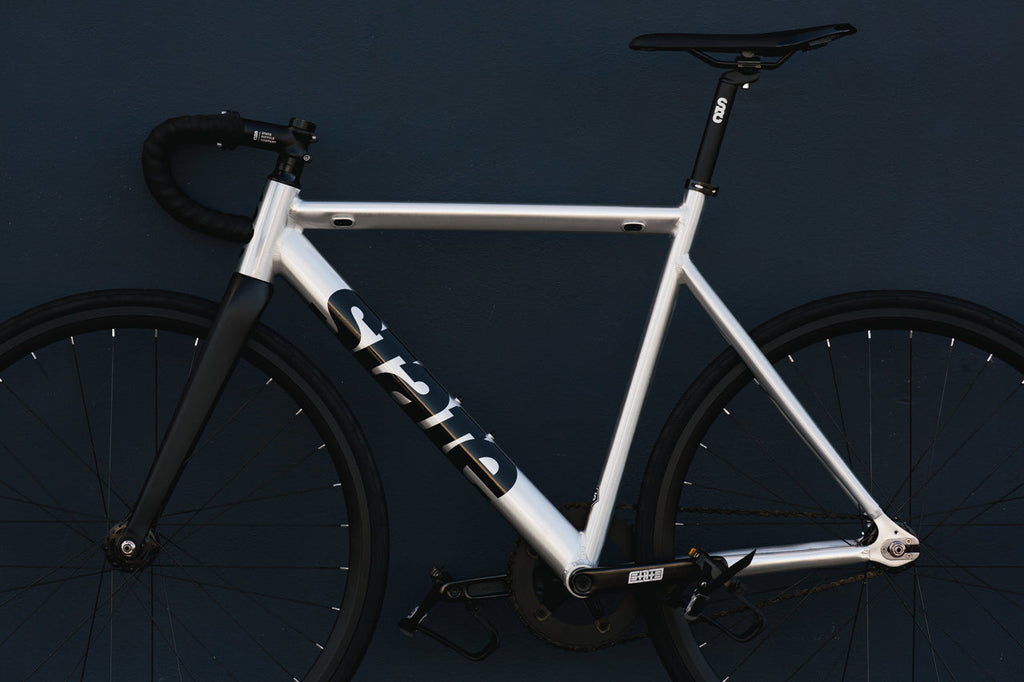 6061 Black Label v3 - Raw / Black