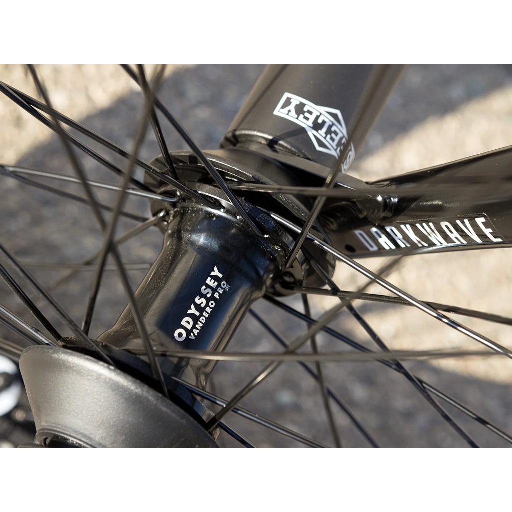Sunday Dark Wave Authentic 20 Inch Bike