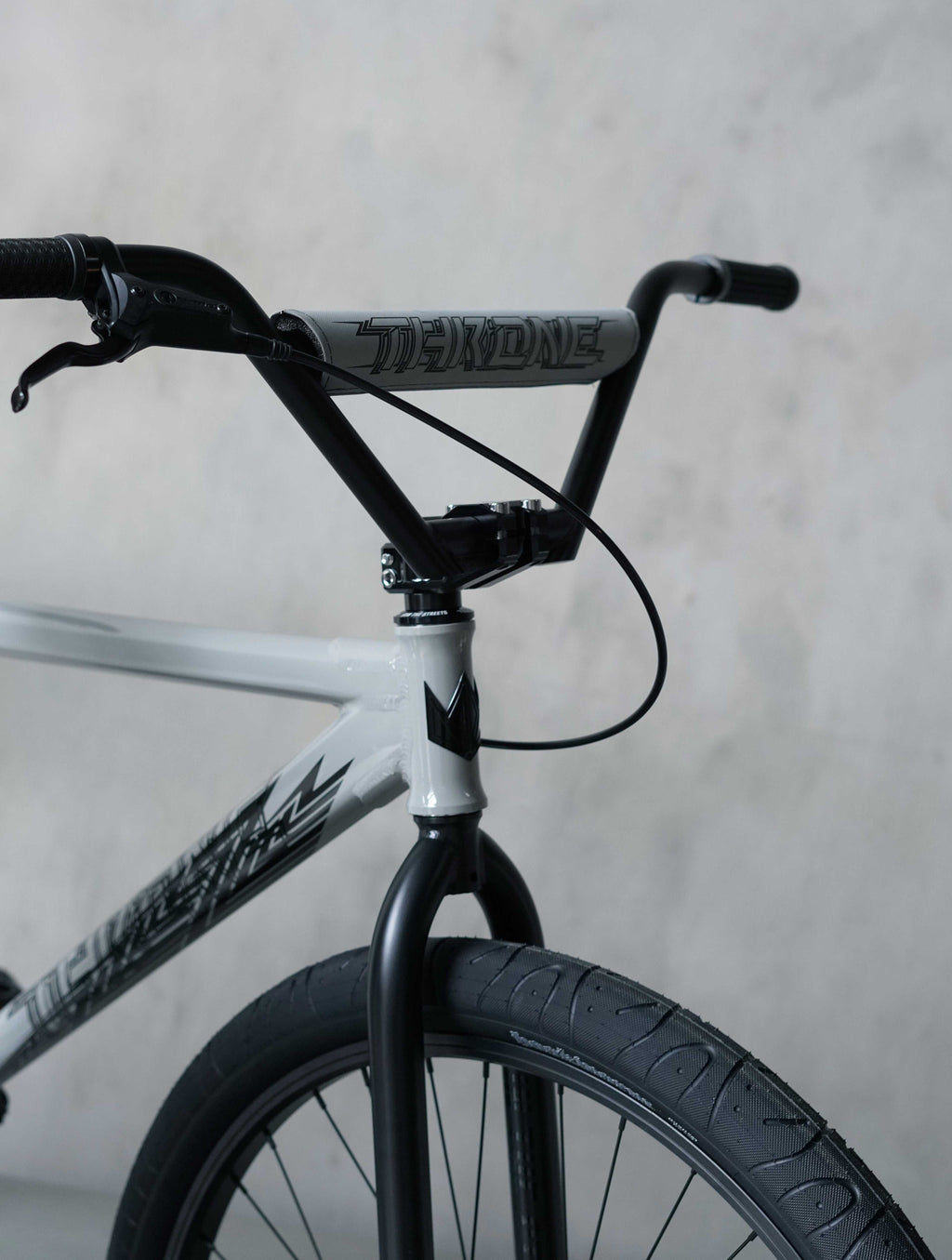 THRONE CYCLES - The Goon 29" - C Concrete Grey