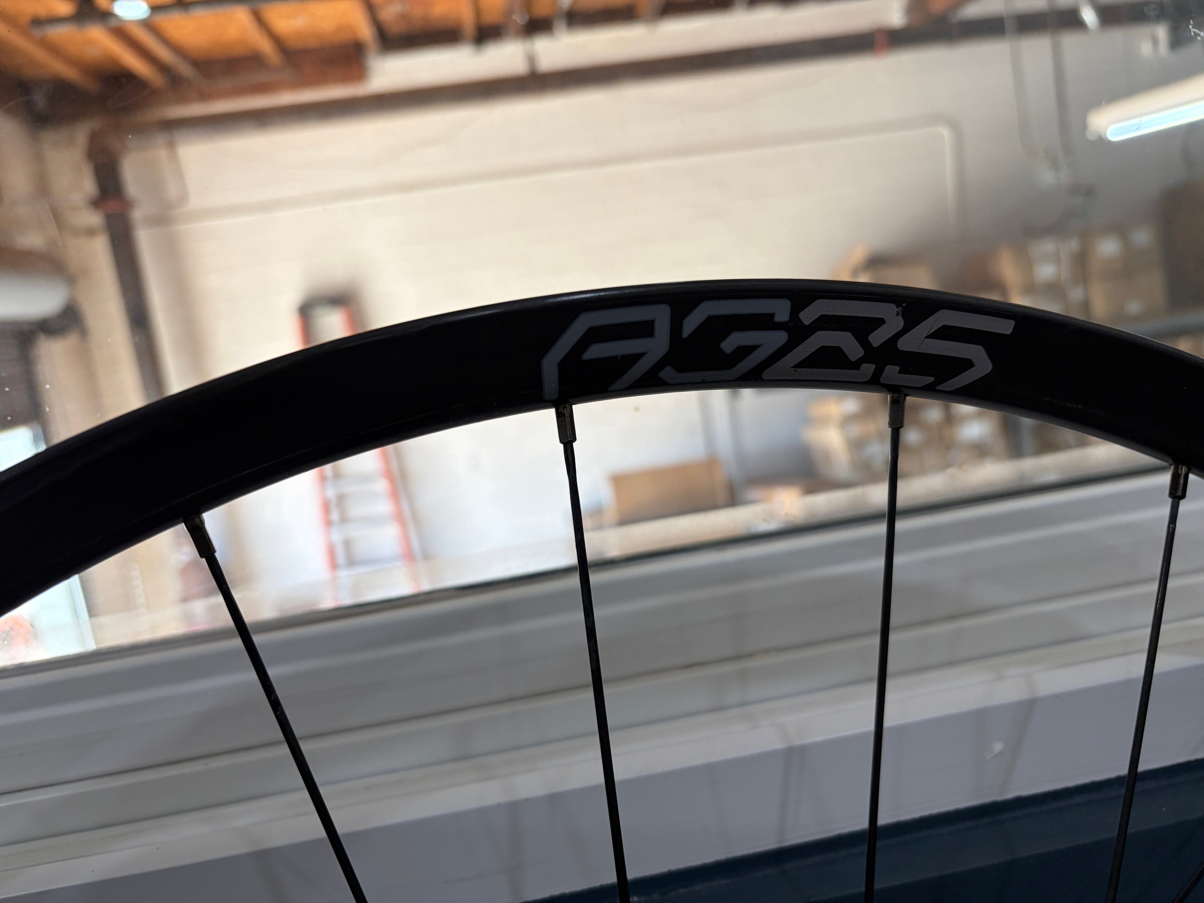 #SBCTEAM – ENVE AG25 Carbon Gravel Wheelset | 700c / XDR / Tubeless-Ready (Used – Good Condition)