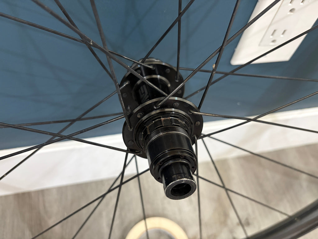 #SBCTEAM – ENVE AG25 Carbon Gravel Wheelset | 700c / XDR / Tubeless-Ready (Used – Good Condition)