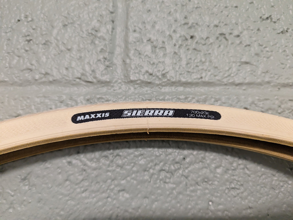 #NewOpenBoxItem - Maxxis Sierra - 700x23c Tire - Cream Color