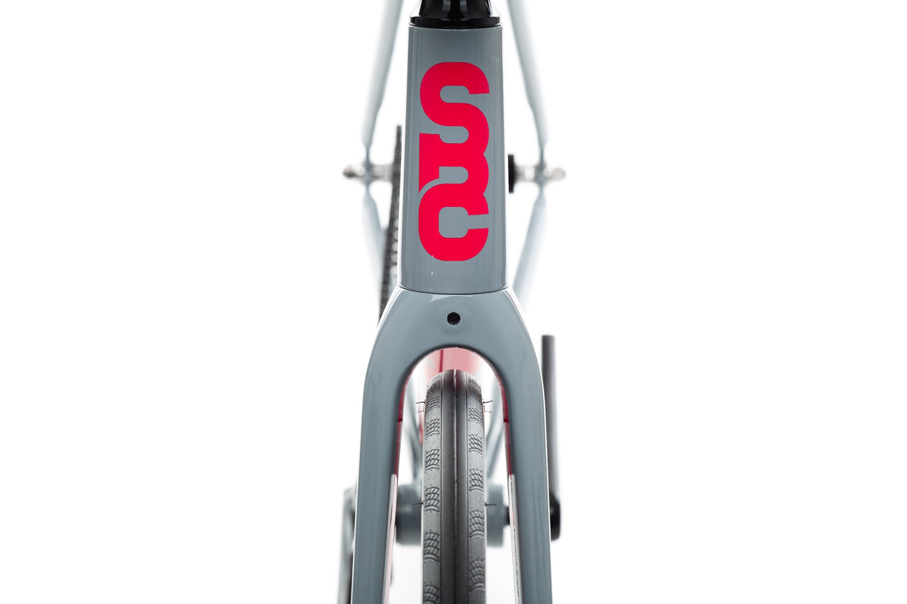 6061 Black Label v3 - Grey / Fuchsia