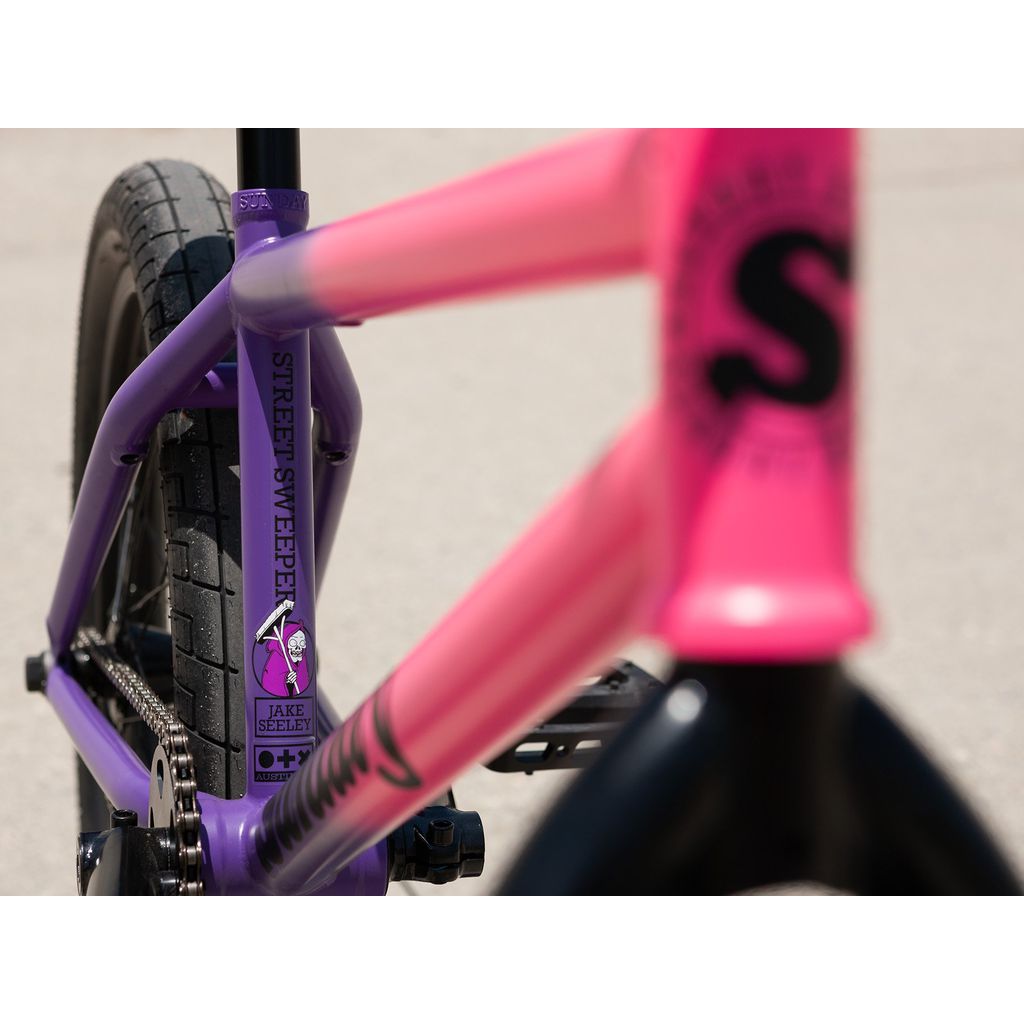 Sunday Street Sweeper 20 Inch Bike